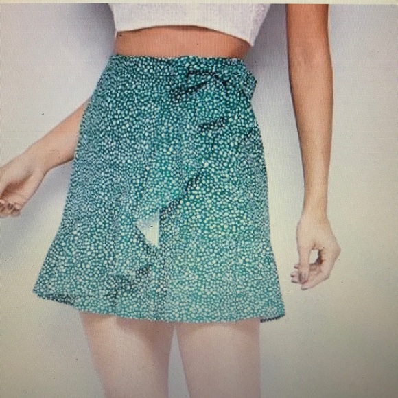 LOOKING FOR: - Picture 1 of 1